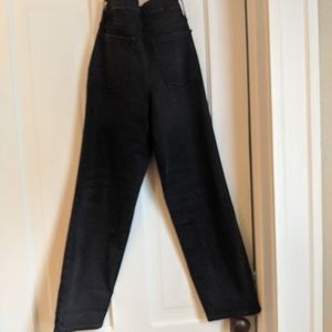 Athleta skulptek black Capri pants, size 2, never